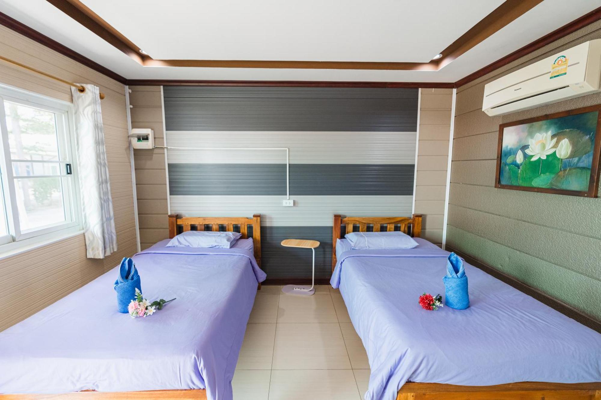 Hotel Baan Sabuy Jung à Aranyaprathet Extérieur photo