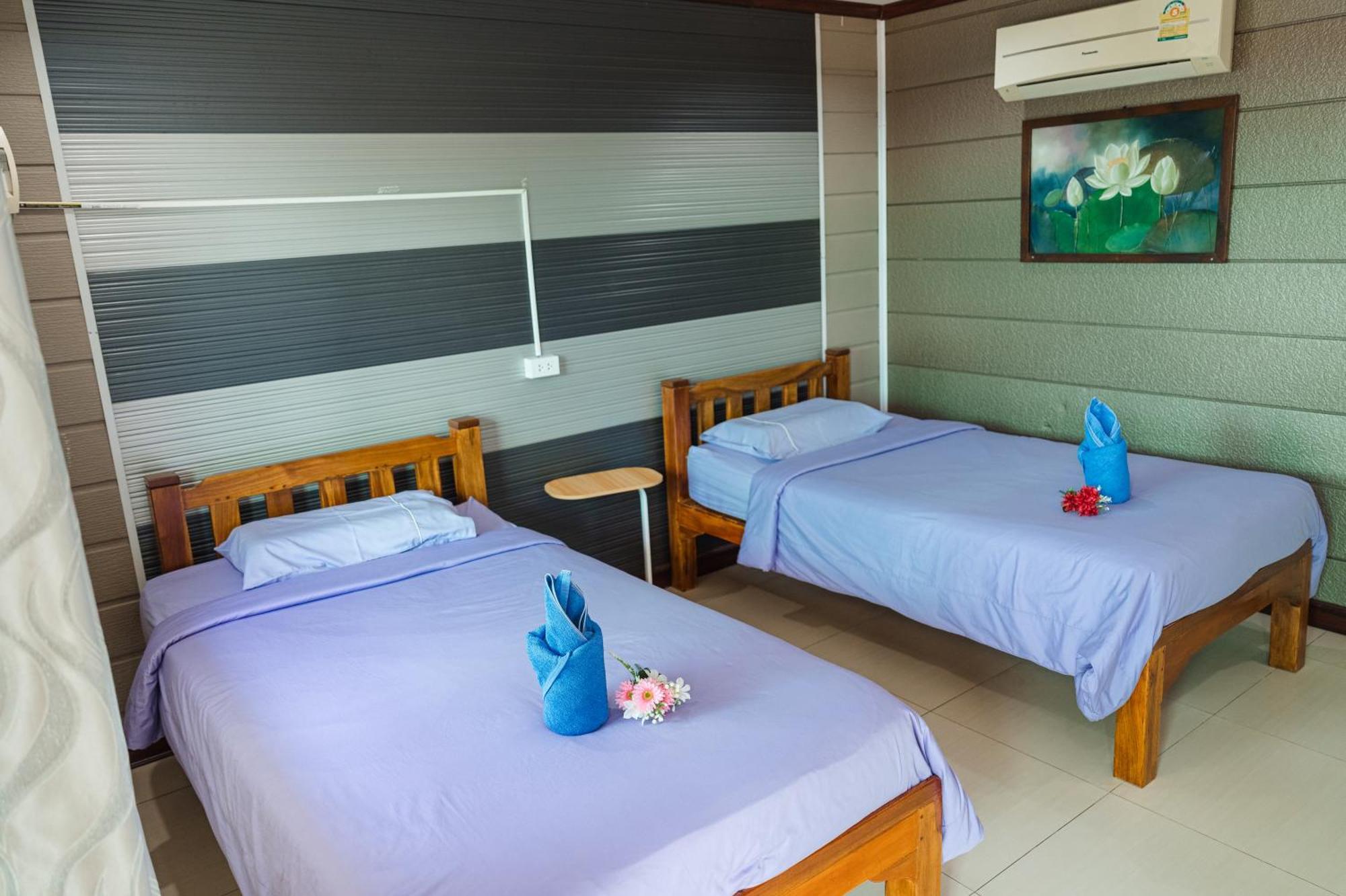 Hotel Baan Sabuy Jung à Aranyaprathet Extérieur photo
