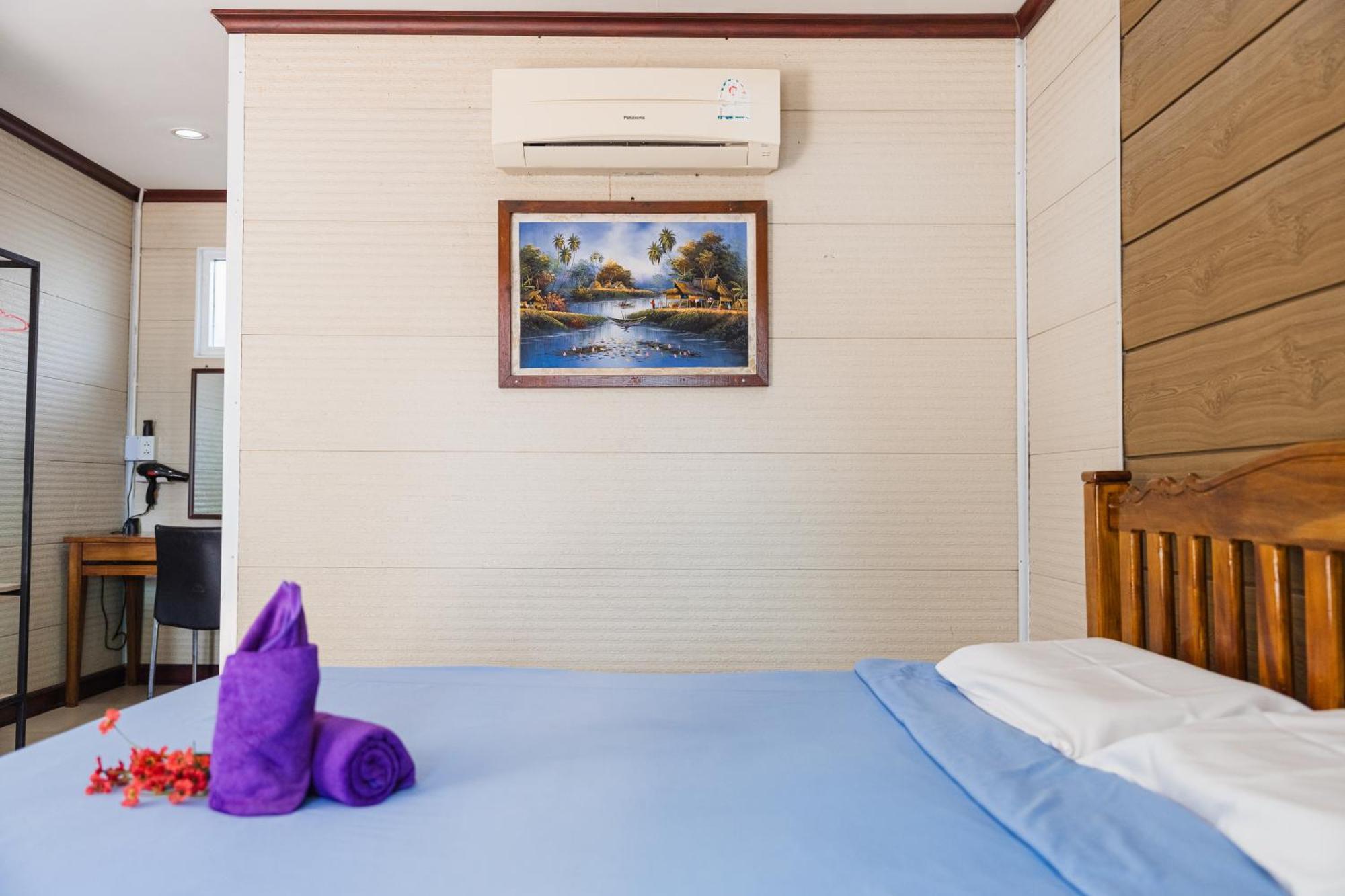 Hotel Baan Sabuy Jung à Aranyaprathet Extérieur photo